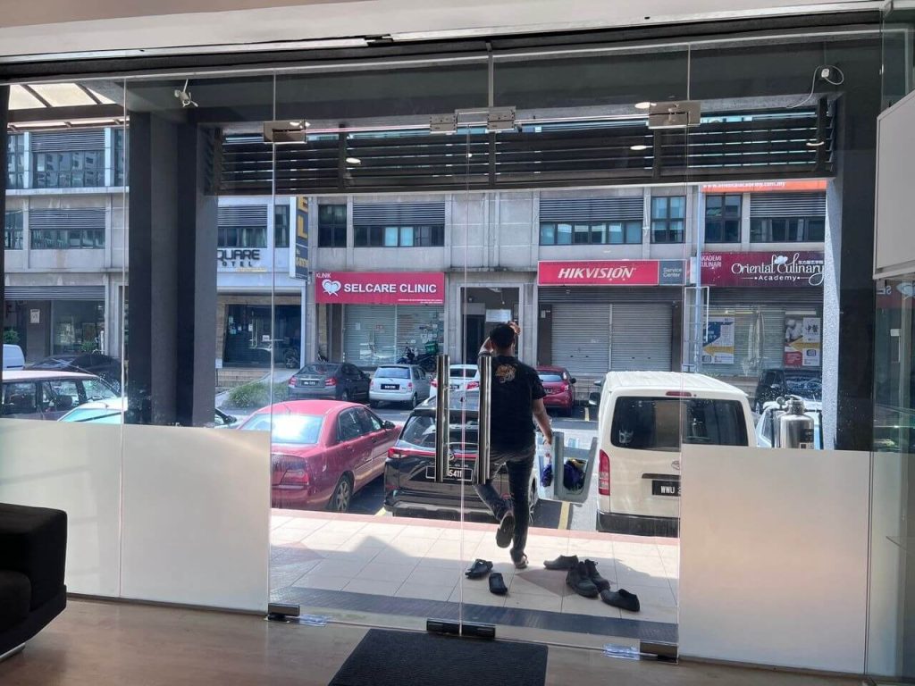 GREAT EXPERT ON THE BEST TINTED OFFICE SUBANG BESTARI