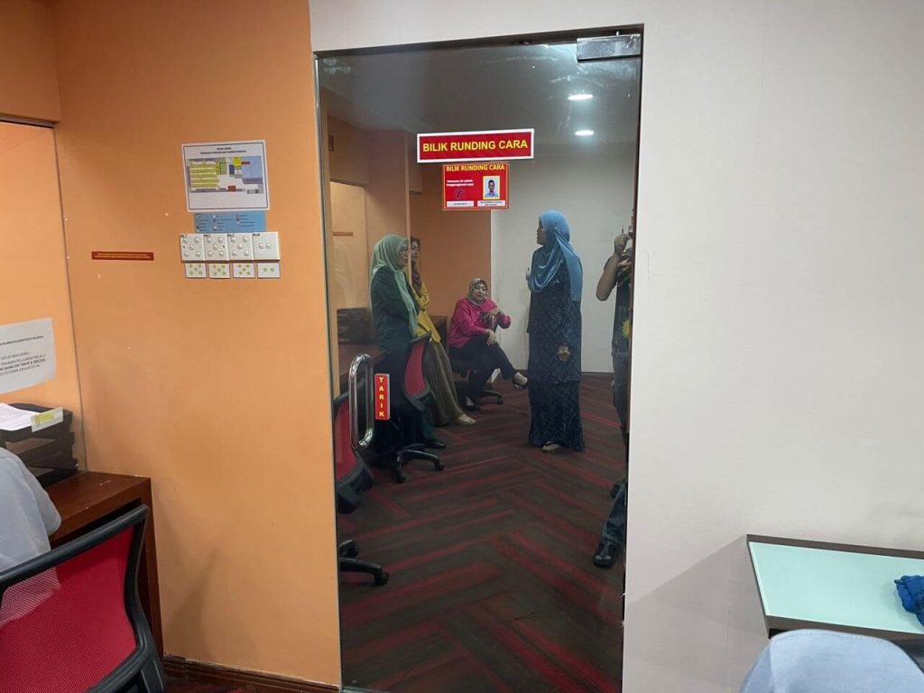 THE BEST QUALITY SECURITY SAFETY WINDOW FILM SUNGAI RASAU