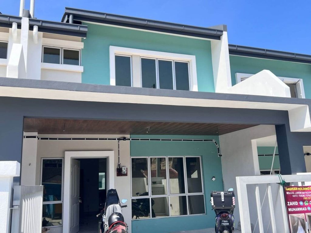 THE BEST FACTOR TO CONSIDER HOUSE TINT PADANG JAWA