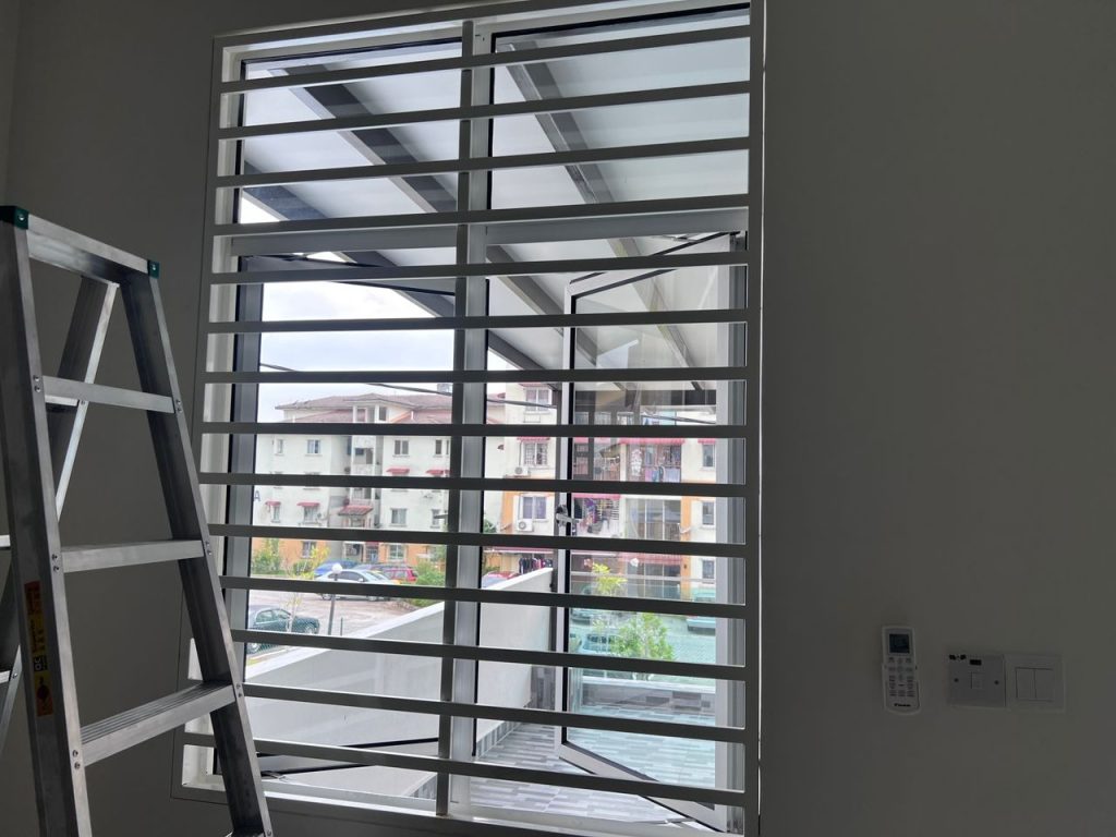 HOW TO FIND THE BEST DEAL TINTED BUILDING GLENMARIE