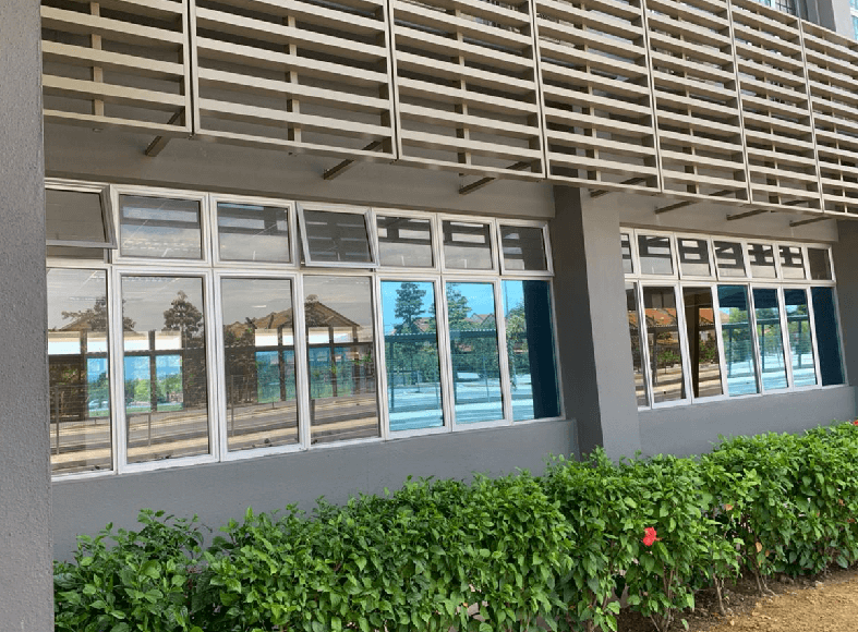 THE BEST ULTIMATE TINTED WINDOW FILM TAMAN BUNGA NEGARA