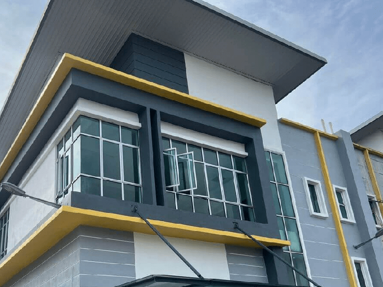 THE BEST QUALITY TINTED HOUSE BATU TIGA