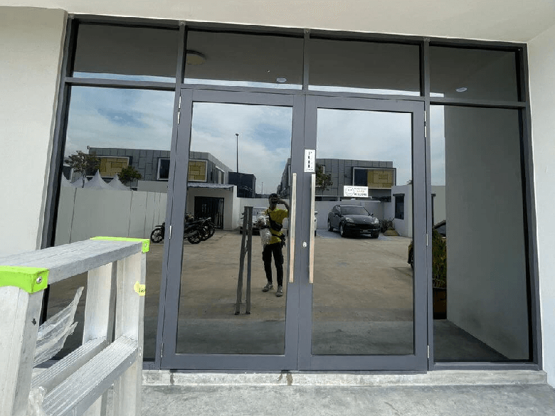 THE BEST QUALITY TINTED HOUSE CAHAYA SPK
