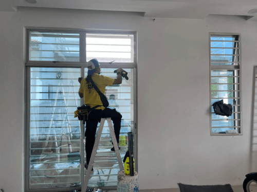 TINTED GLASS WINDOW FILM STICKER KEMUNING UTAMA
