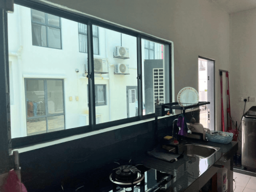 TINTED GLASS WINDOW FILM STICKER PUNCAK ALAM