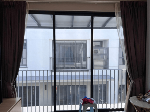 TINTED GLASS WINDOW FILM STICKER KOTA KEMUNING
