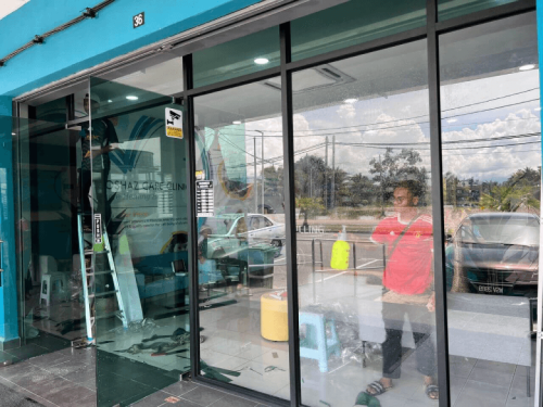 TINTED GLASS WINDOW FILM STICKER GLENMARIE