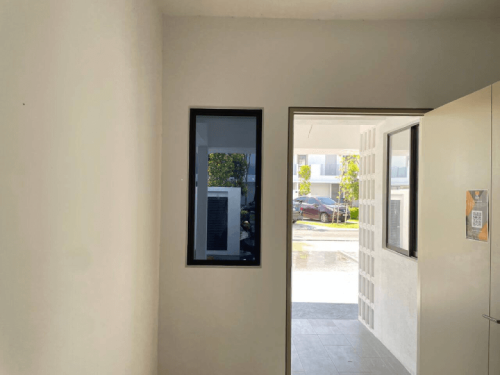TINTED GLASS WINDOW FILM STICKER BATU TIGA