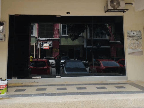 TINTED GLASS WINDOW FILM STICKER BATU TIGA 